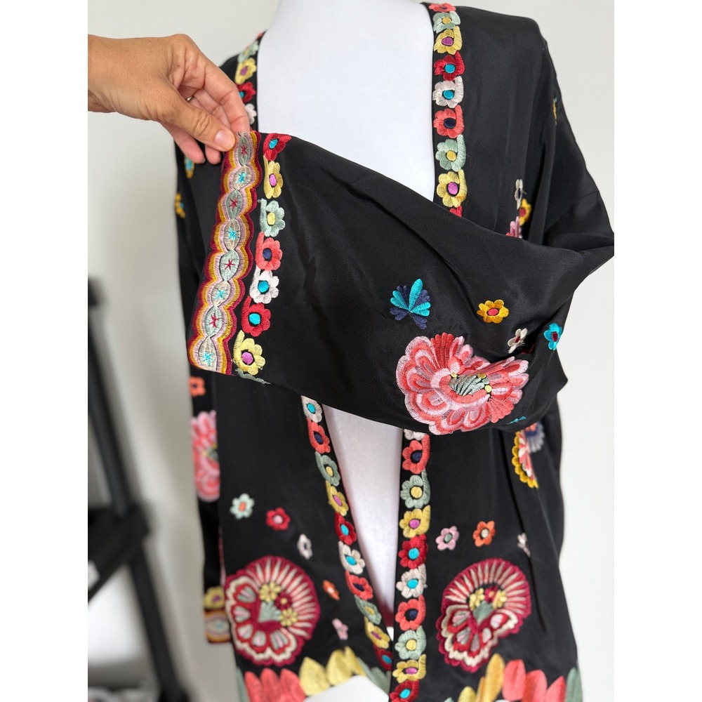 Natori Black Embroidered Kimono Jacket Floral Open Front Boho Statement XL - Picture 7 of 16